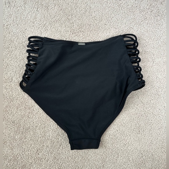 Hollister High-waisted Bikini Bottoms (size XS) - Picture 2 of 6